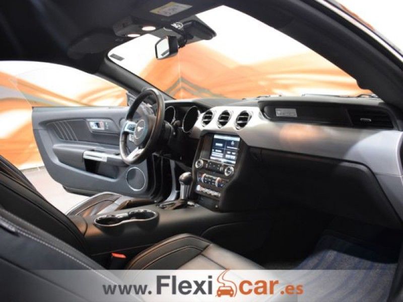 Ford Mustang 5.0 Ti-VCT V8 418cv Mustang GT (Fastsb.)