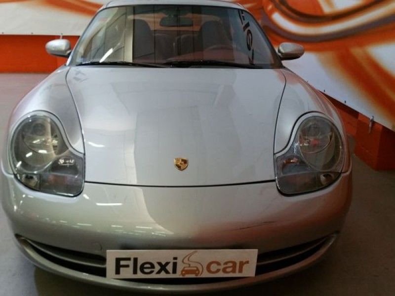 Porsche 911 CARRERA 4 COUPE