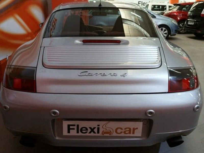 Porsche 911 CARRERA 4 COUPE