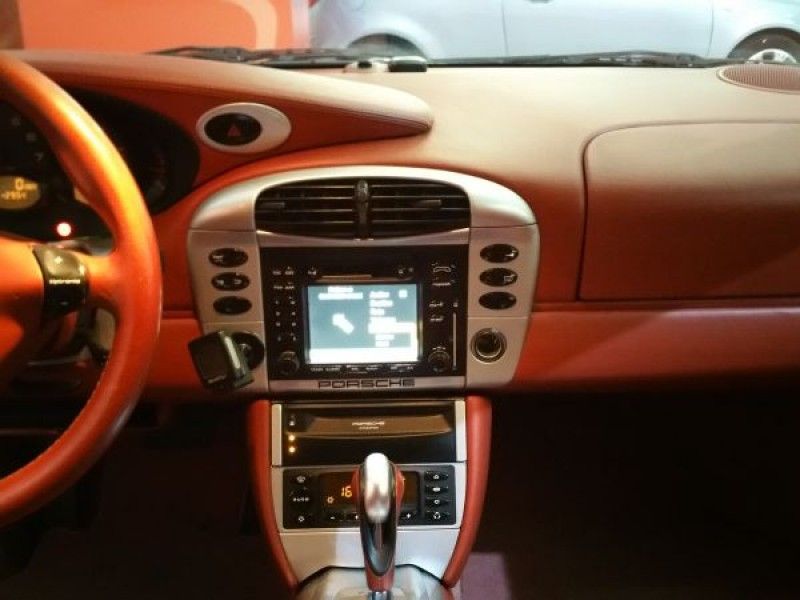 Porsche 911 CARRERA 4 COUPE