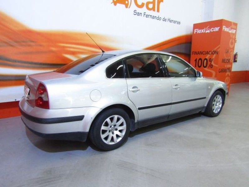 Volkswagen Passat 1.9 TDi 100CV Comfortline