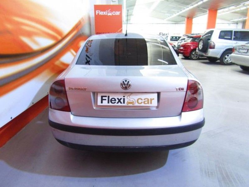 Volkswagen Passat 1.9 TDi 100CV Comfortline
