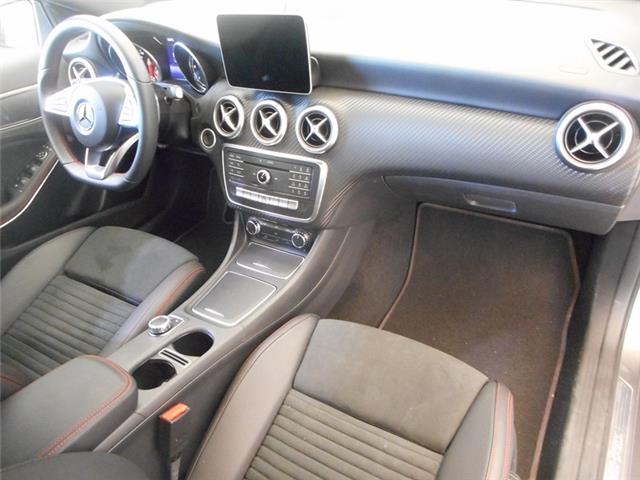 Mercedes-Benz A 200 d AMG Line