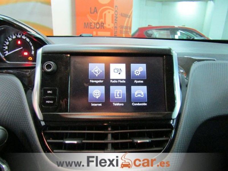 Peugeot 2008 Style 1.2L PureTech 82