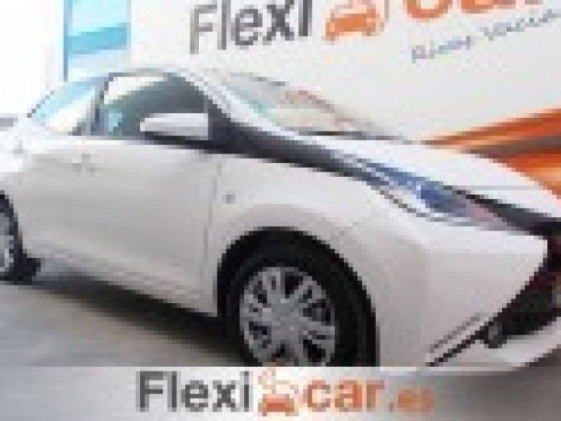 Toyota Aygo 1.0 70 x-play