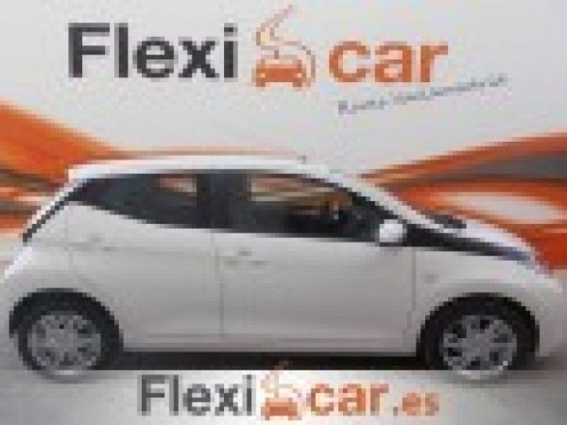 Toyota Aygo 1.0 70 x-play