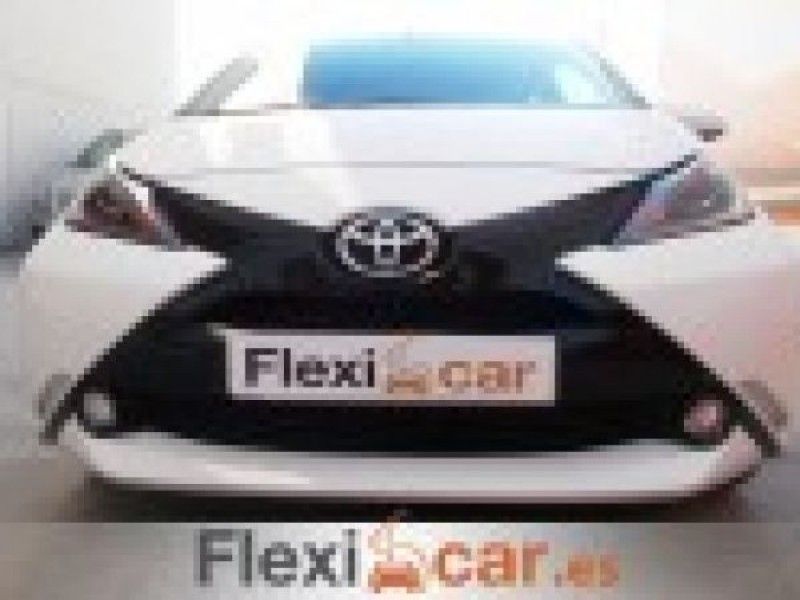 Toyota Aygo 1.0 70 x-play