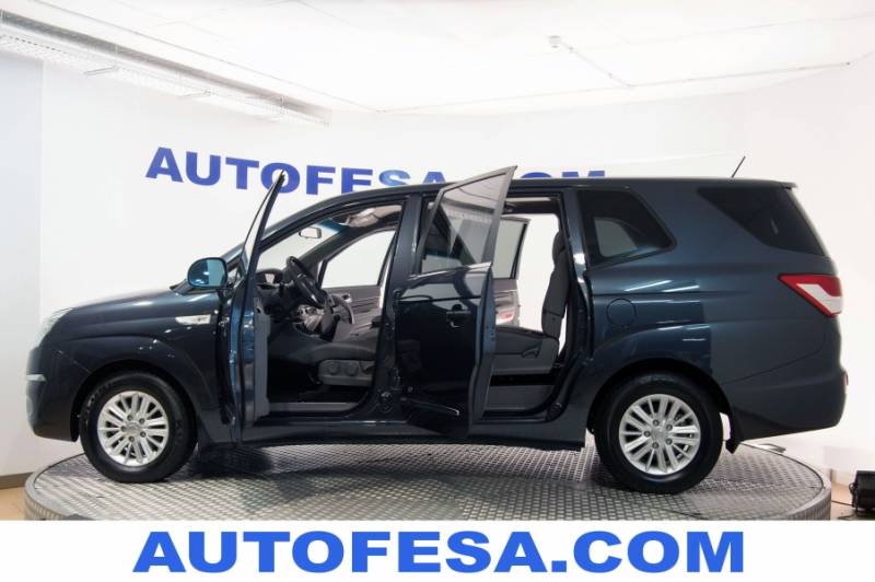 SsangYong Rodius D22T 178cv Line 7Plz 5p