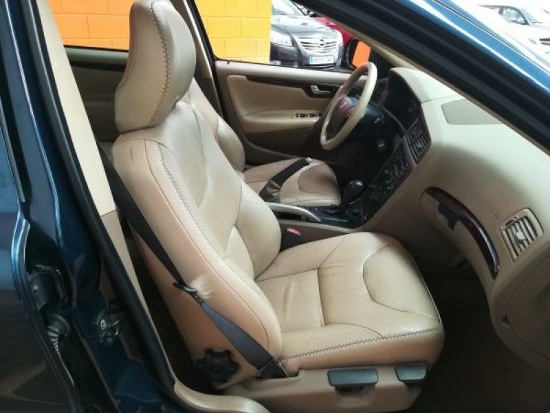 Volvo XC 70 2.5 T Momentum