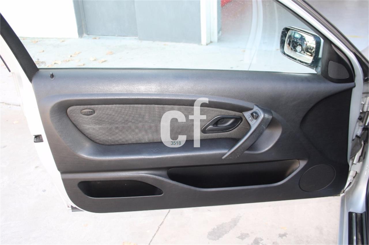BMW 320 320td Compact