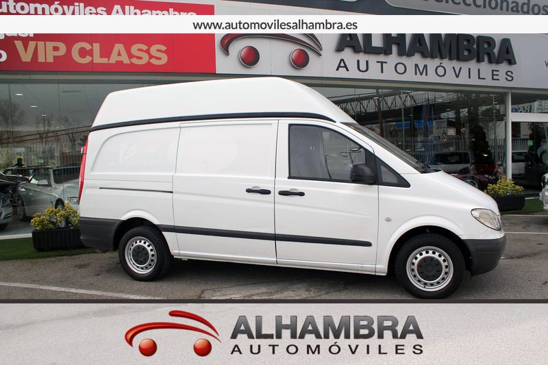 Mercedes-Benz V 115 CDI SWB LARGA