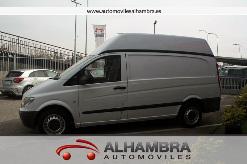 Mercedes-Benz V 115 CDI SWB LARGA