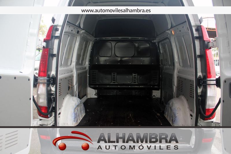 Mercedes-Benz V 115 CDI SWB LARGA