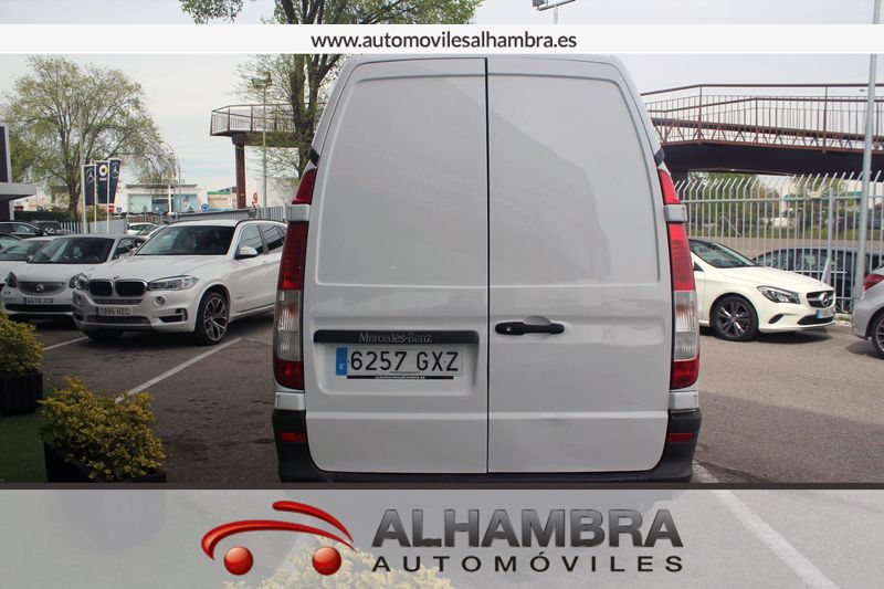 Mercedes-Benz V 115 CDI SWB LARGA