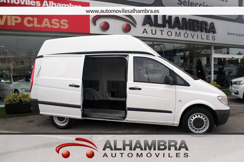 Mercedes-Benz V 115 CDI SWB LARGA