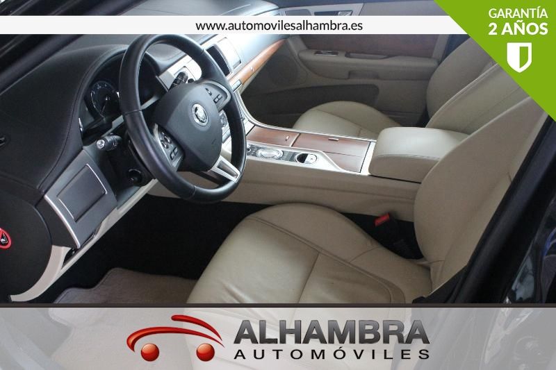 Jaguar XF 2.2D CLASSIC AUTO