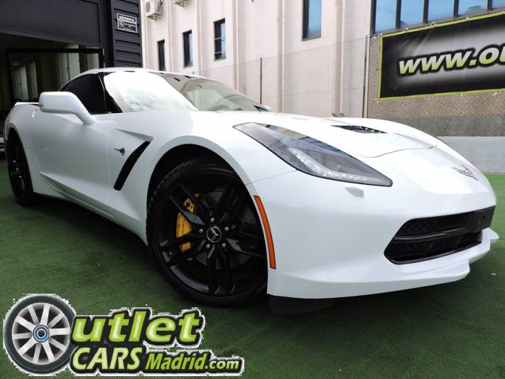 Chevrolet Corvette Stingray Coupe 6.2 V8