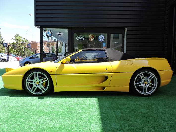 Ferrari F355 SPIDER 2p.