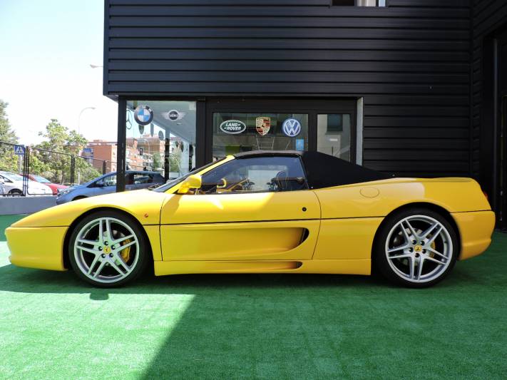 Ferrari F355 SPIDER 2p.