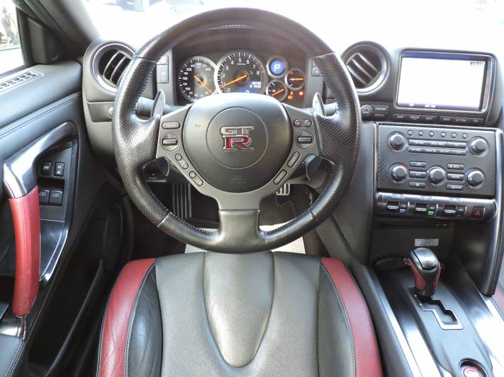 Nissan GT-R 3.8 V6 550 cv Black Edition 2p.