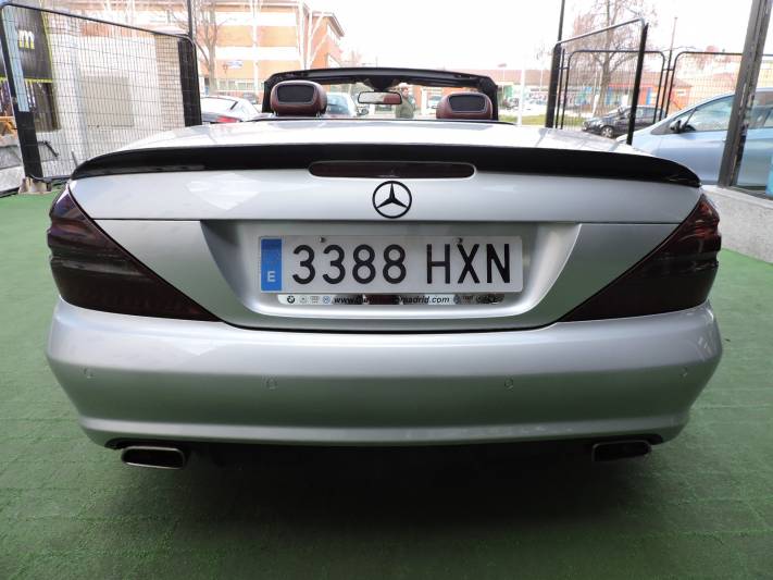 Mercedes-Benz SL 280 .