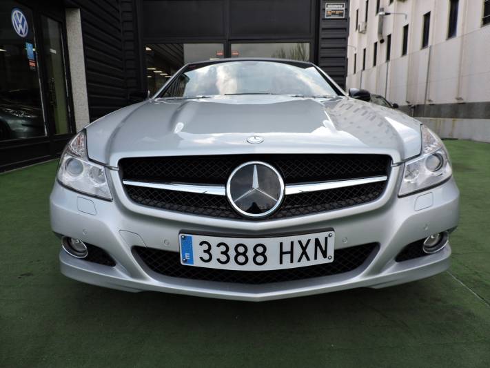 Mercedes-Benz SL 280 .