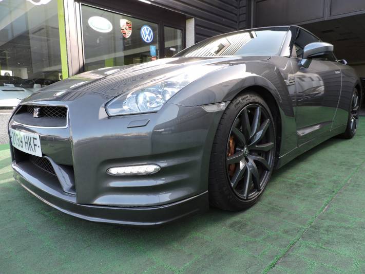 Nissan GT-R 3.8 V6 550 cv Black Edition 2p.