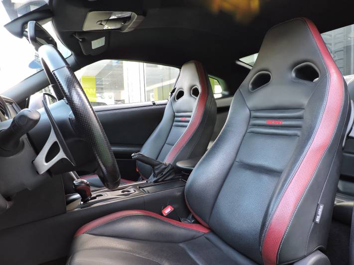 Nissan GT-R 3.8 V6 550 cv Black Edition 2p.