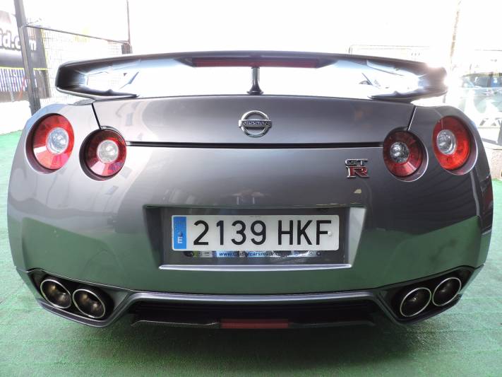 Nissan GT-R 3.8 V6 550 cv Black Edition 2p.
