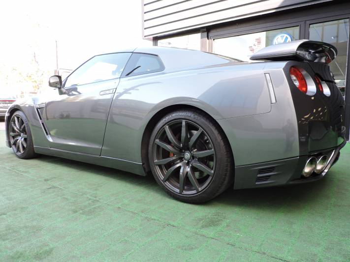 Nissan GT-R 3.8 V6 550 cv Black Edition 2p.