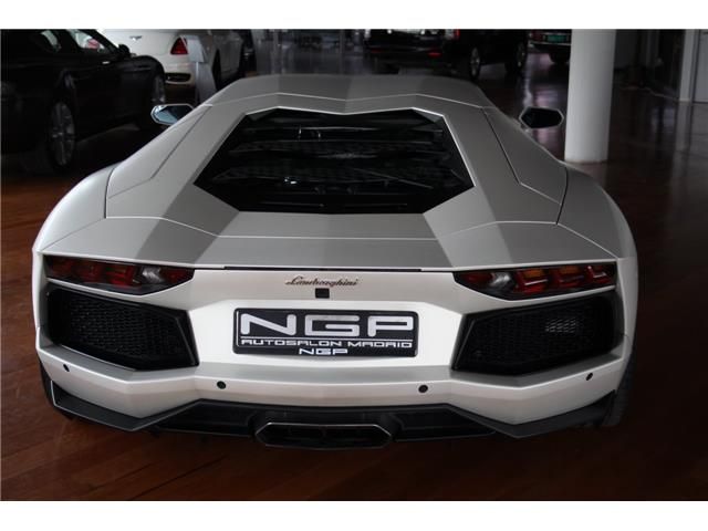 Lamborghini Aventador LP 700-4 NGP Madrid