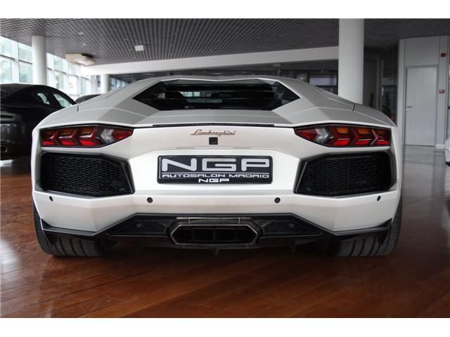 Lamborghini Aventador LP 700-4 NGP Madrid