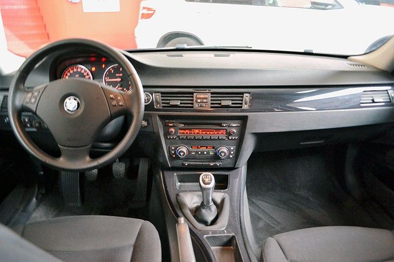 BMW 318 318d