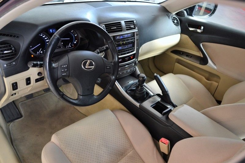 Lexus IS 220d Luxury