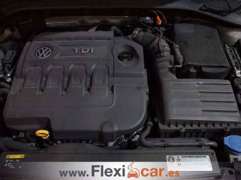 Volkswagen Golf Sport 2.0 TDI 150cv BMT DSG