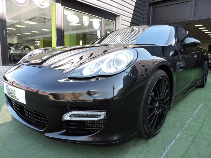 Porsche Panamera 4.8 Turbo 5p.