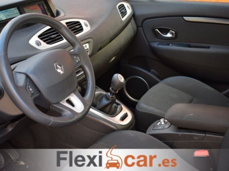 Renault Grand Scenic Dynamique 1.9dCi 130cv 7 plazas