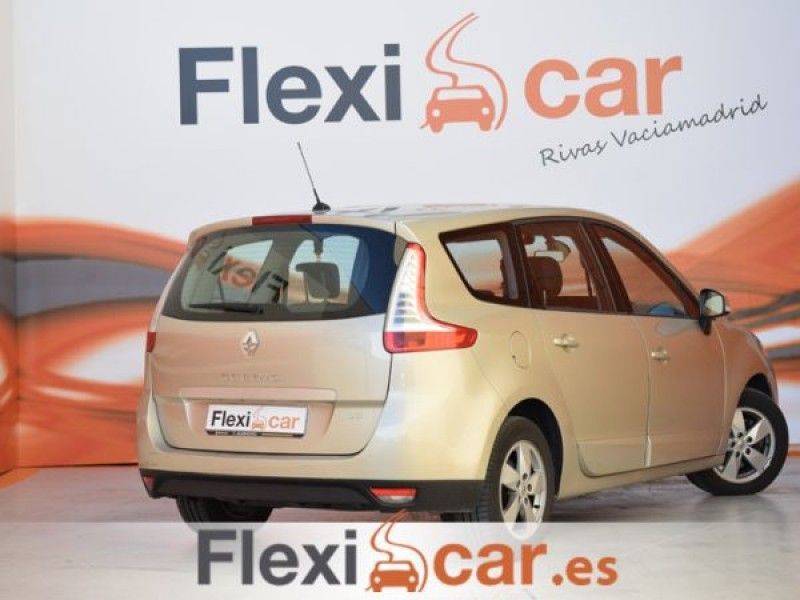 Renault Grand Scenic Dynamique 1.9dCi 130cv 7 plazas