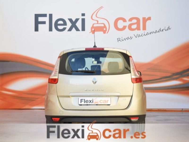 Renault Grand Scenic Dynamique 1.9dCi 130cv 7 plazas
