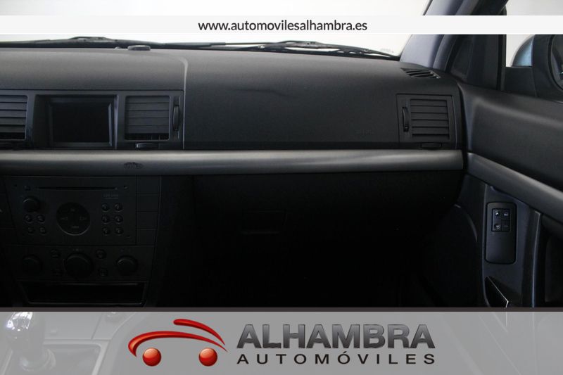 Opel Vectra COMFORT 2.0 DTI 16V 4P