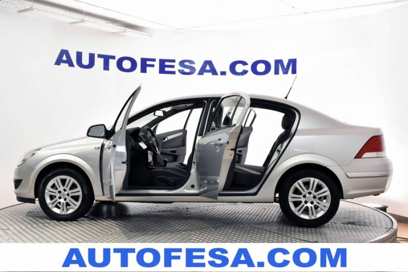 Opel Astra 1.7 CDTi 110cv Edition 4p