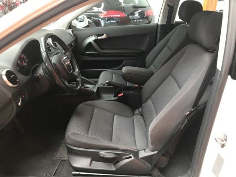 Audi a3 1.6 TDI e 105cv Attraction