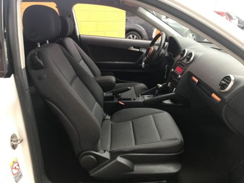 Audi a3 1.6 TDI e 105cv Attraction
