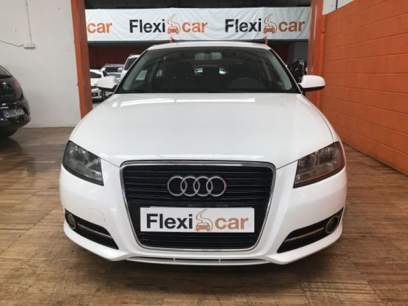 Audi a3 1.6 TDI e 105cv Attraction