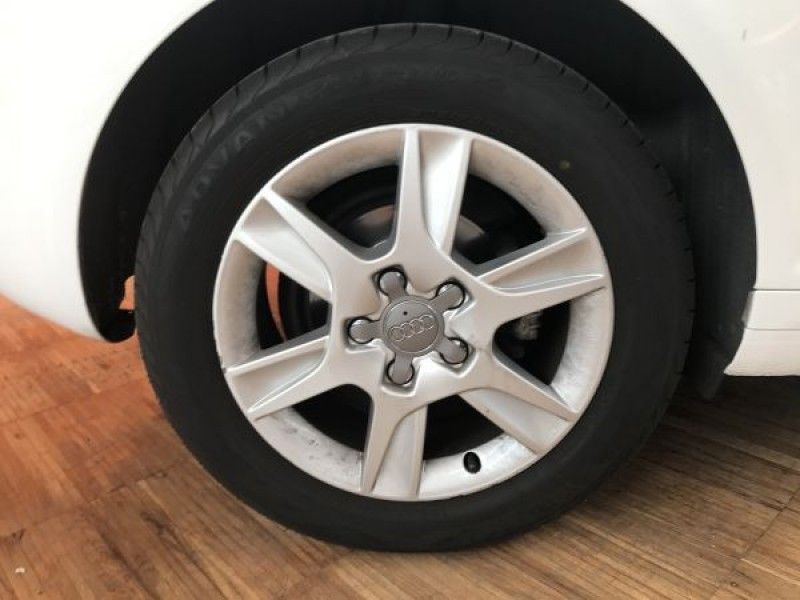 Audi a3 1.6 TDI e 105cv Attraction