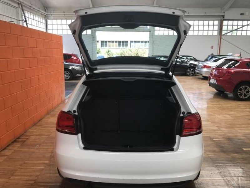 Audi a3 1.6 TDI e 105cv Attraction