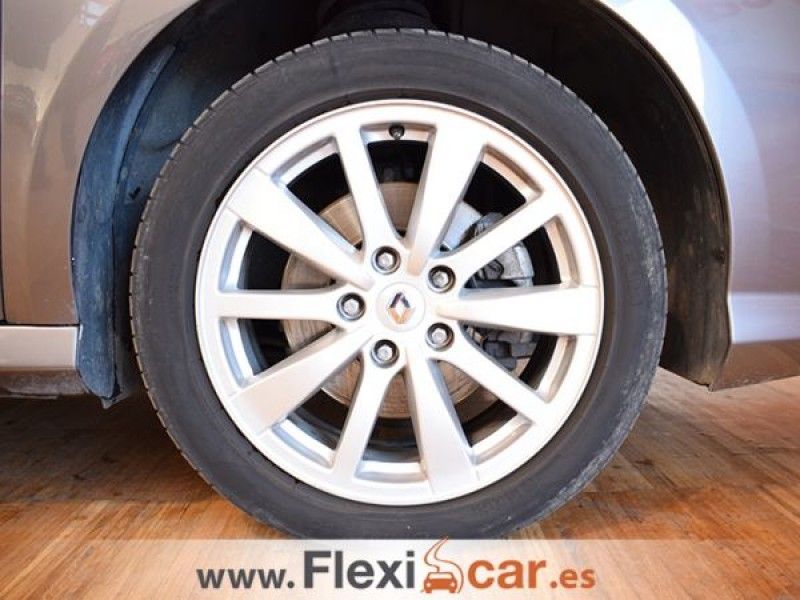 Renault Laguna Dynamique TomTom dCi 130