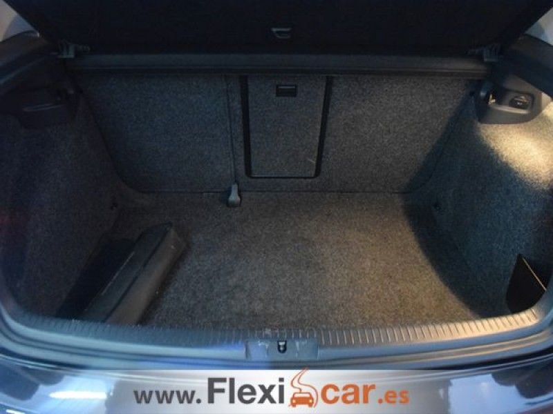 Volkswagen Golf 2.0 TDI 140cv DPF DSG Sport