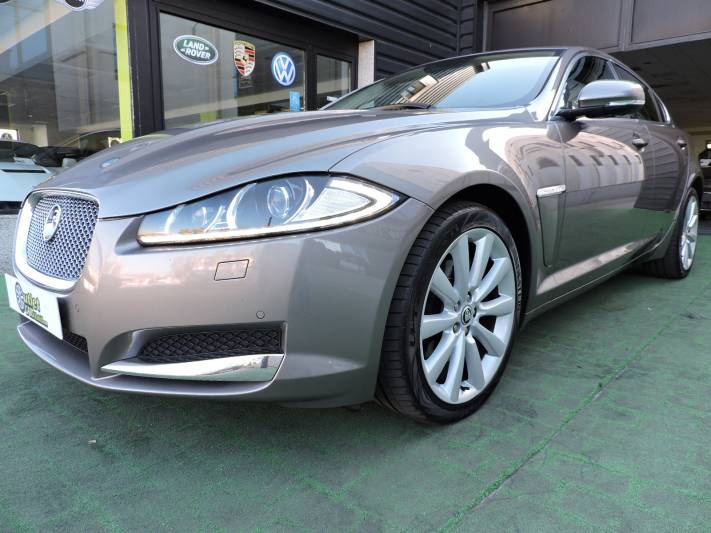 Jaguar XF 2.2 Diesel Luxury 4p.