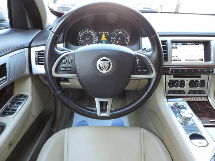 Jaguar XF 2.2 Diesel Luxury 4p.